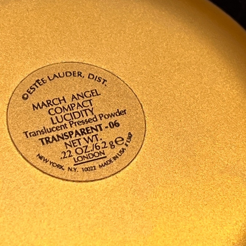 Estée Lauder ‘March’ Angel Compact Lucidity Transparent 06 pressed powder. - Picture 9 of 14